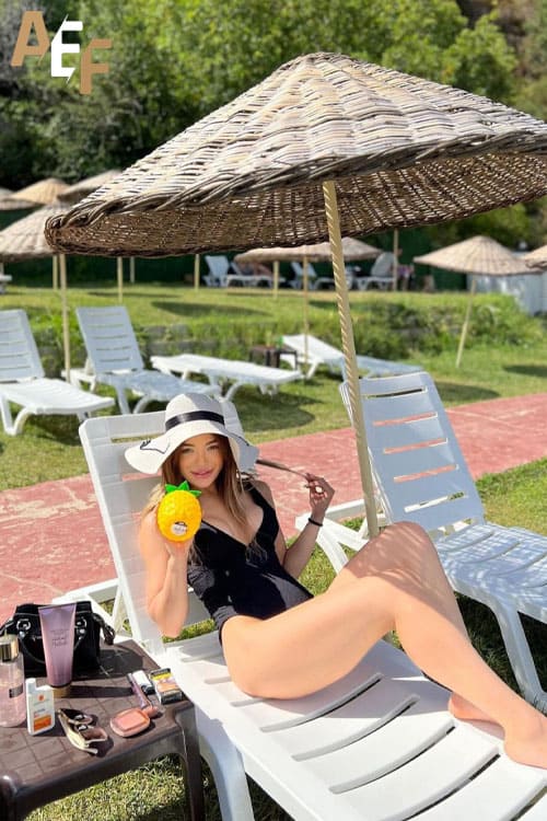 Vip French Model In Frankfurt